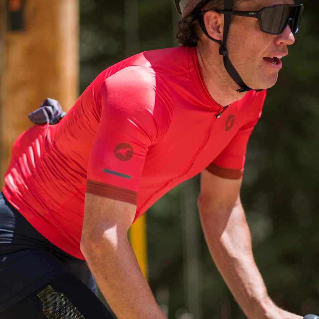 Bike Jersey for Men - On Bike #color_garnet